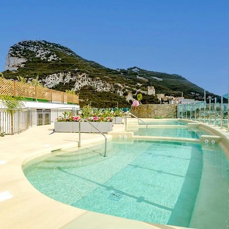 Ocean Spa Suite 11-Hosted By Sweetstay Gibraltar Exterior foto