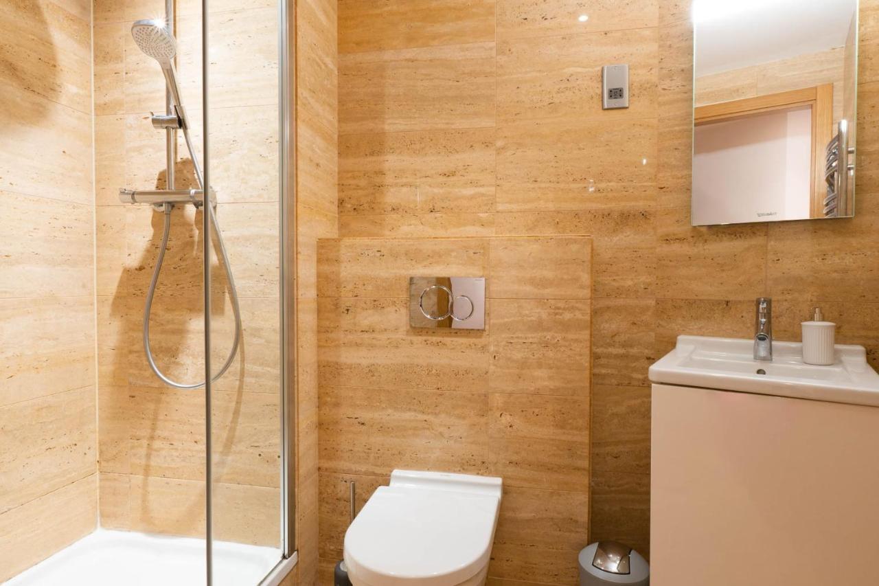 Ocean Spa Suite 11-Hosted By Sweetstay Gibraltar Exterior foto